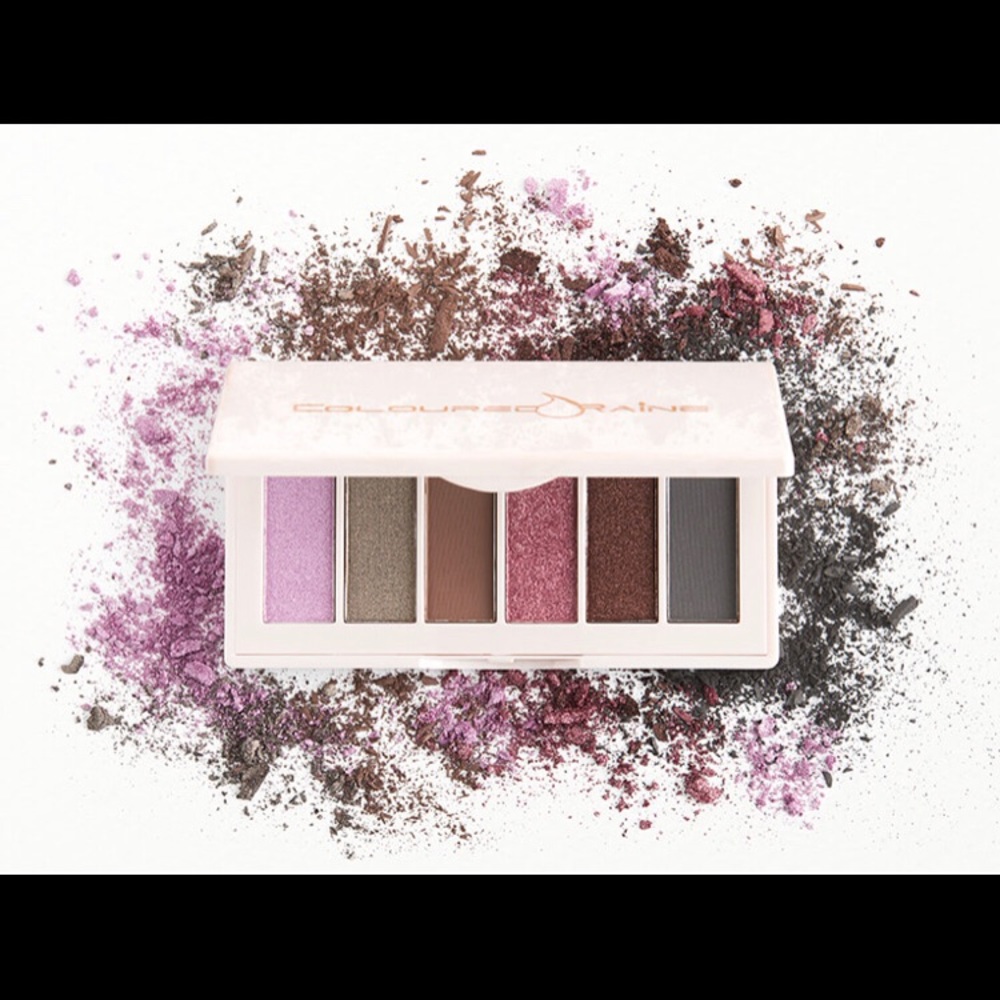 COLOURED RAINE COSMETICS
Vineyard Soirée Palette